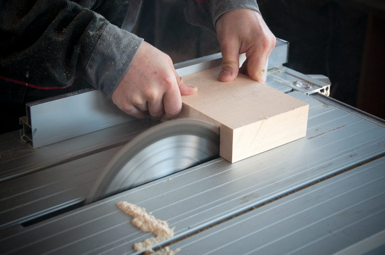 How to Cut Plywood Straight with a Circular Saw 2021 Guide